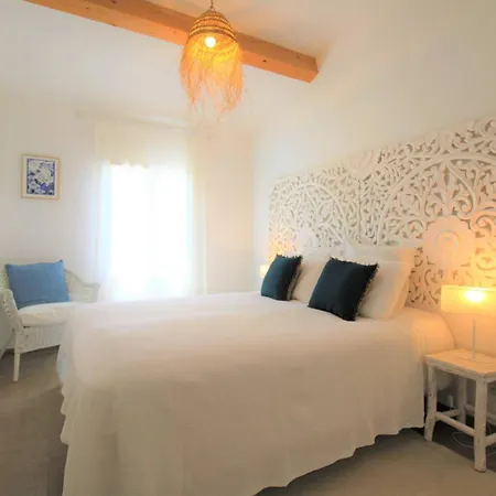 A Dans Le Golfe De St Tropez - Avec Piscine Privative A Pied