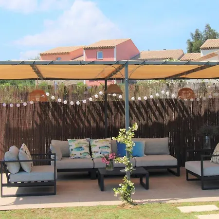 A Dans Le Golfe De St Tropez - Avec Piscine Privative A Pied * 格里莫